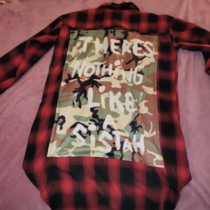 Size L very roomy Button down lumberjack print shirt w/ slogan